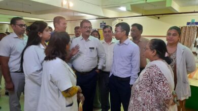 जिला पंचायत सीईओ कुमार बिश्वरंजन द्वारा अस्पतालों का औचक निरीक्षण, स्वास्थ्य सेवाओं की ली जानकारी