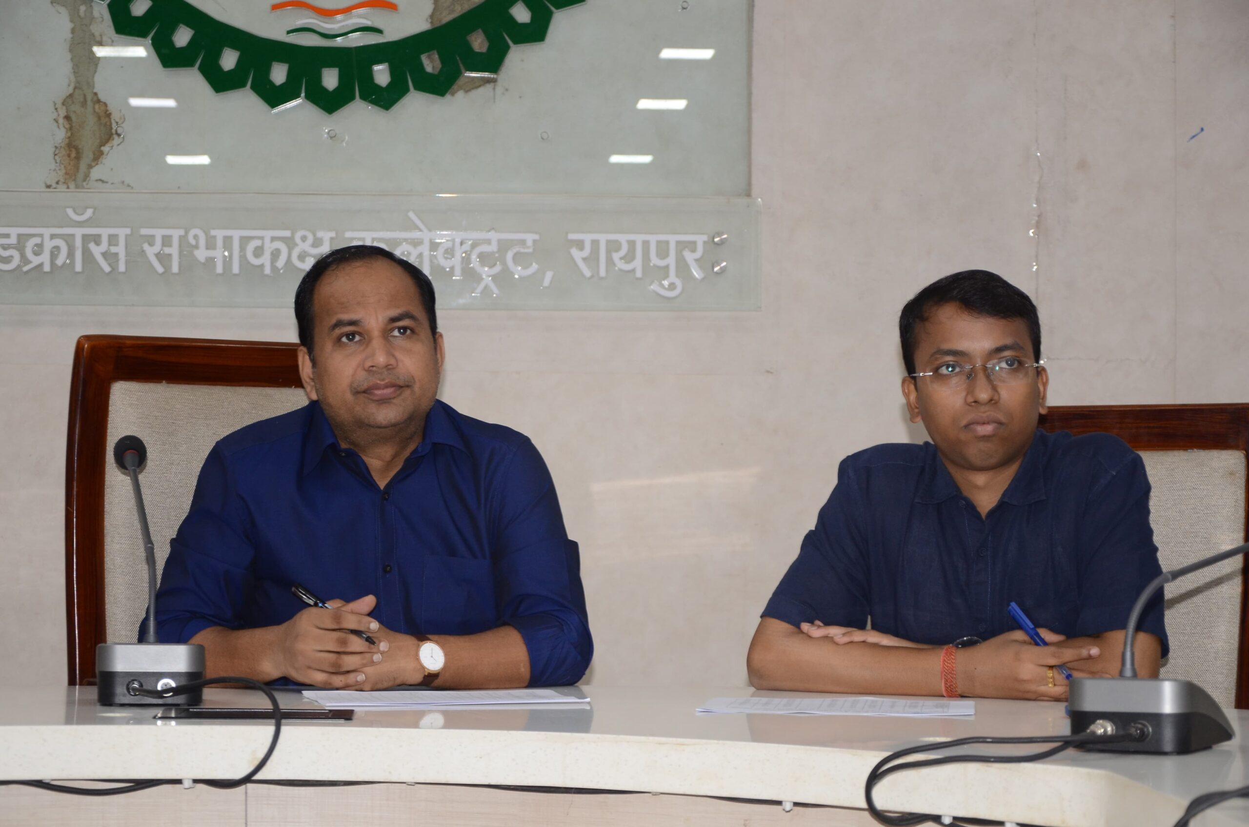 कलेक्टर ने खाद एवं बीज उठाव को लेकर अधिकारियों की ली बैठक कलेक्टर ने खाद एवं बीज उठाव को लेकर अधिकारियों की ली बैठक